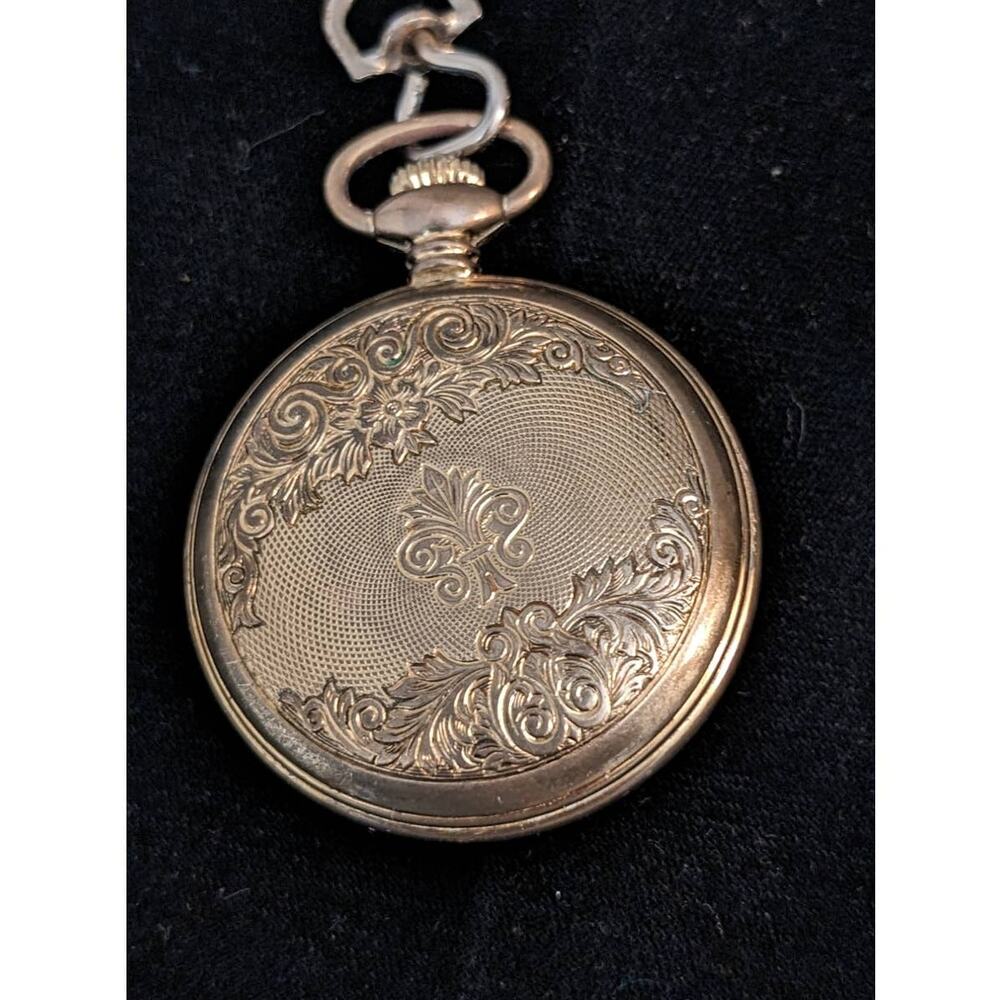 MAJESTRON Vintage Gold Tone Quartz Pocket Watch